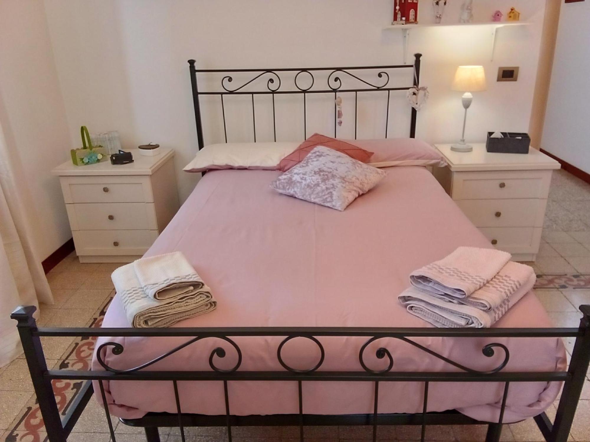 Italy's Enchanting Ambiance - A Snug In Lejlighed